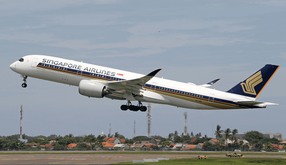 Singapore Airlines Airbus A350 Takeoff